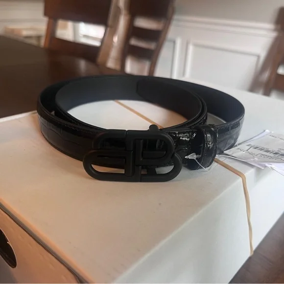 Balenciaga | Accessories | Nwt Balenciaga Bb Logo Buckle  display picture 3